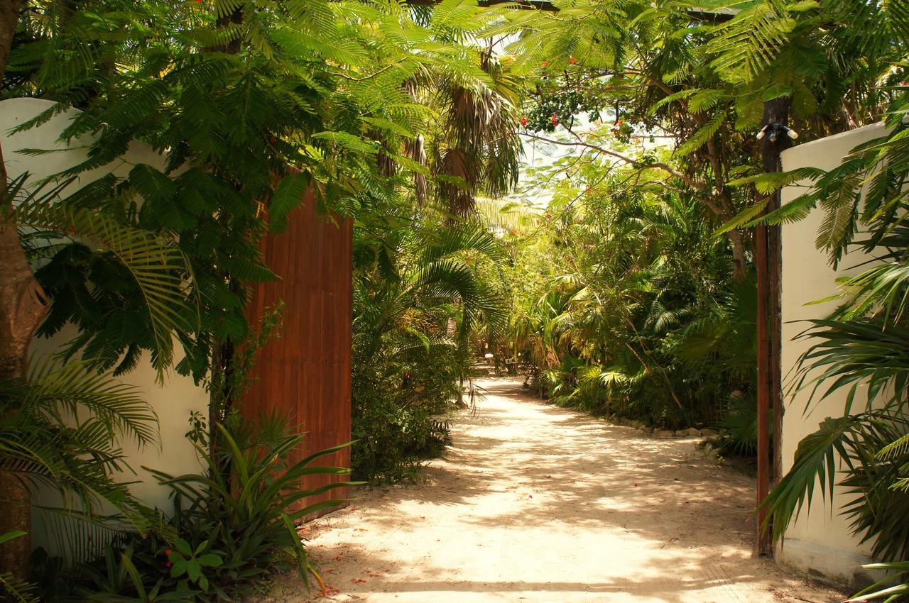 Cabanas La Luna Hotel Tulum Bagian luar foto